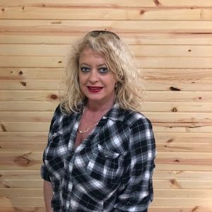 Meet your Posher, Lorri